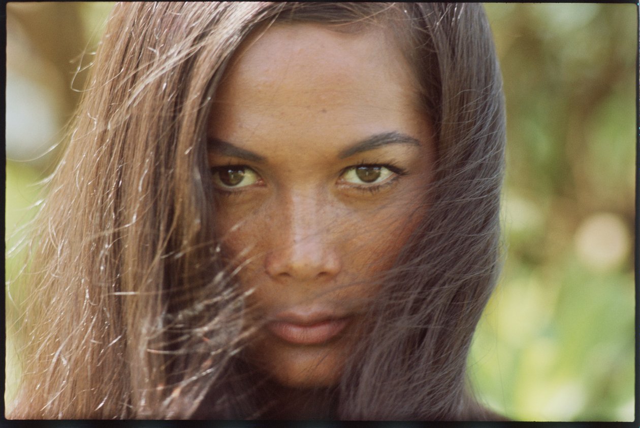 Fotoshoot van actrice Nancy Kwan door Orlando Suero