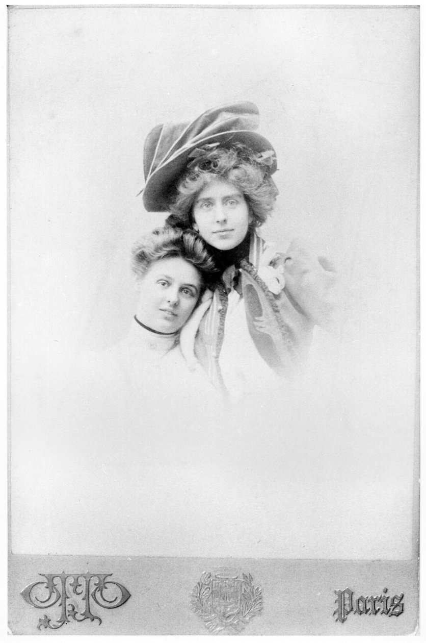 Nathalie Clifford Barney (1876-1972) en Renee Vivien (1877-1909) eind 19e eeuw door Otto Studio