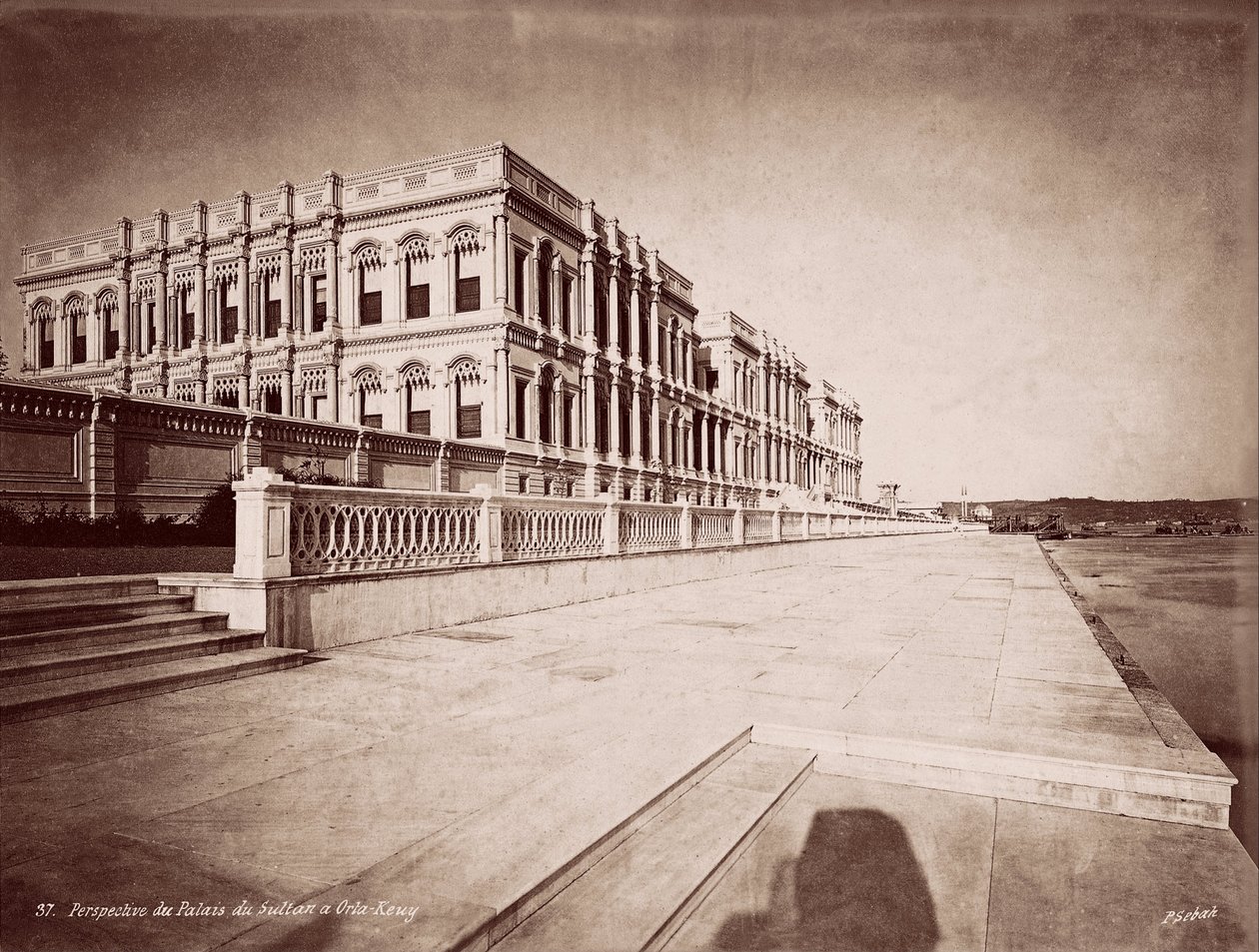 Çraan Paleis door J. Pascal Sebah
