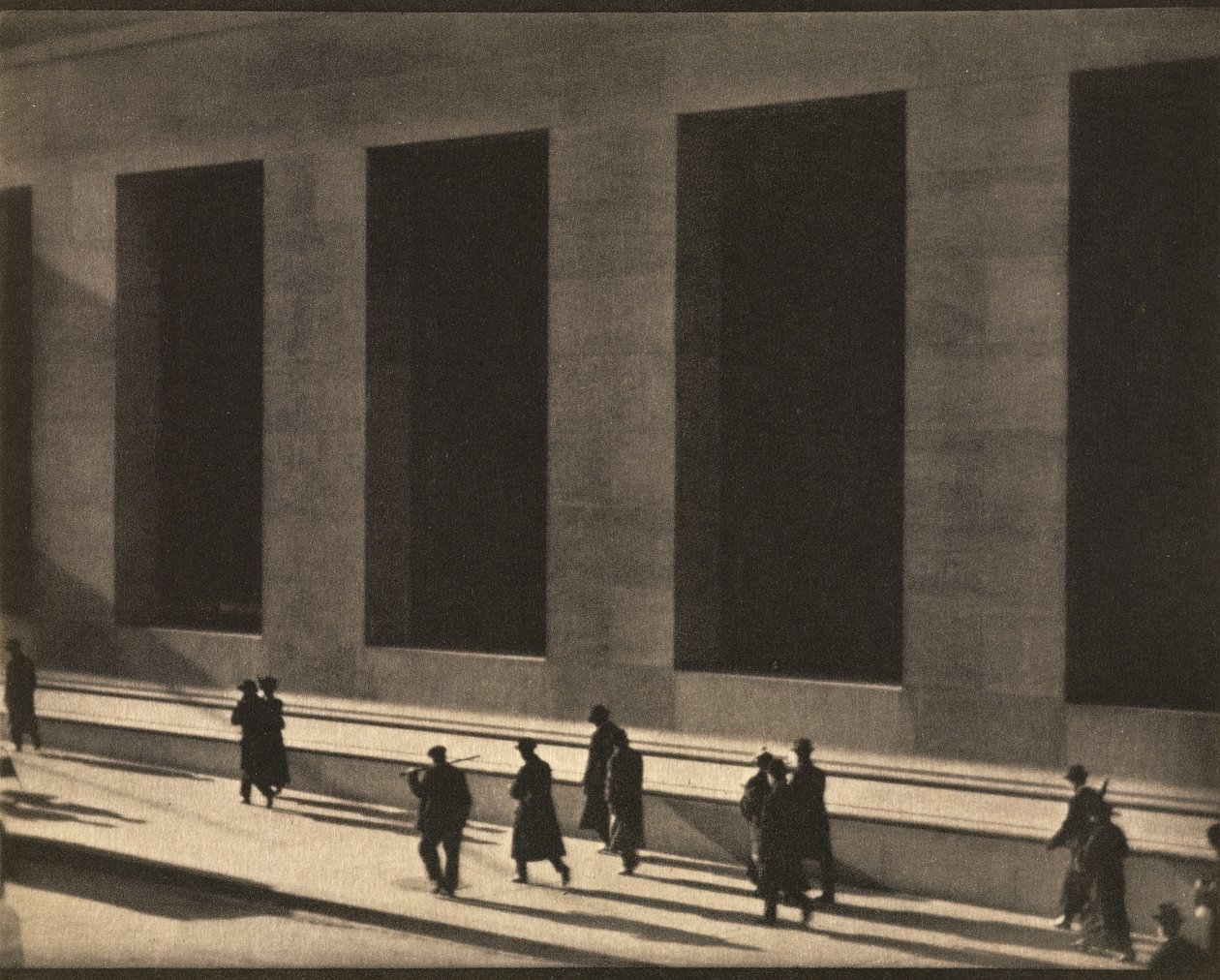 New York [Wall Street] door Paul Strand