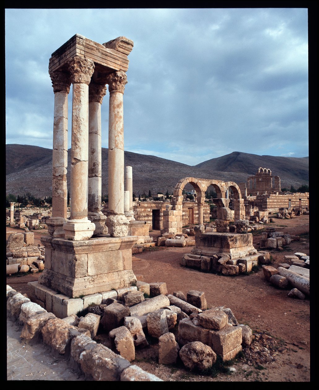 Uitzicht op de stad, 705-710 AD door Period Umayyad