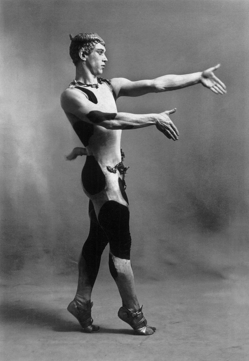 Vaslav Nijinsky als een Faun door Photographer French