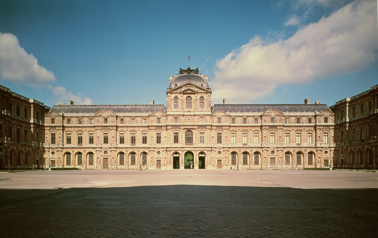 Het vierkante binnenhof door Pierre Lescot