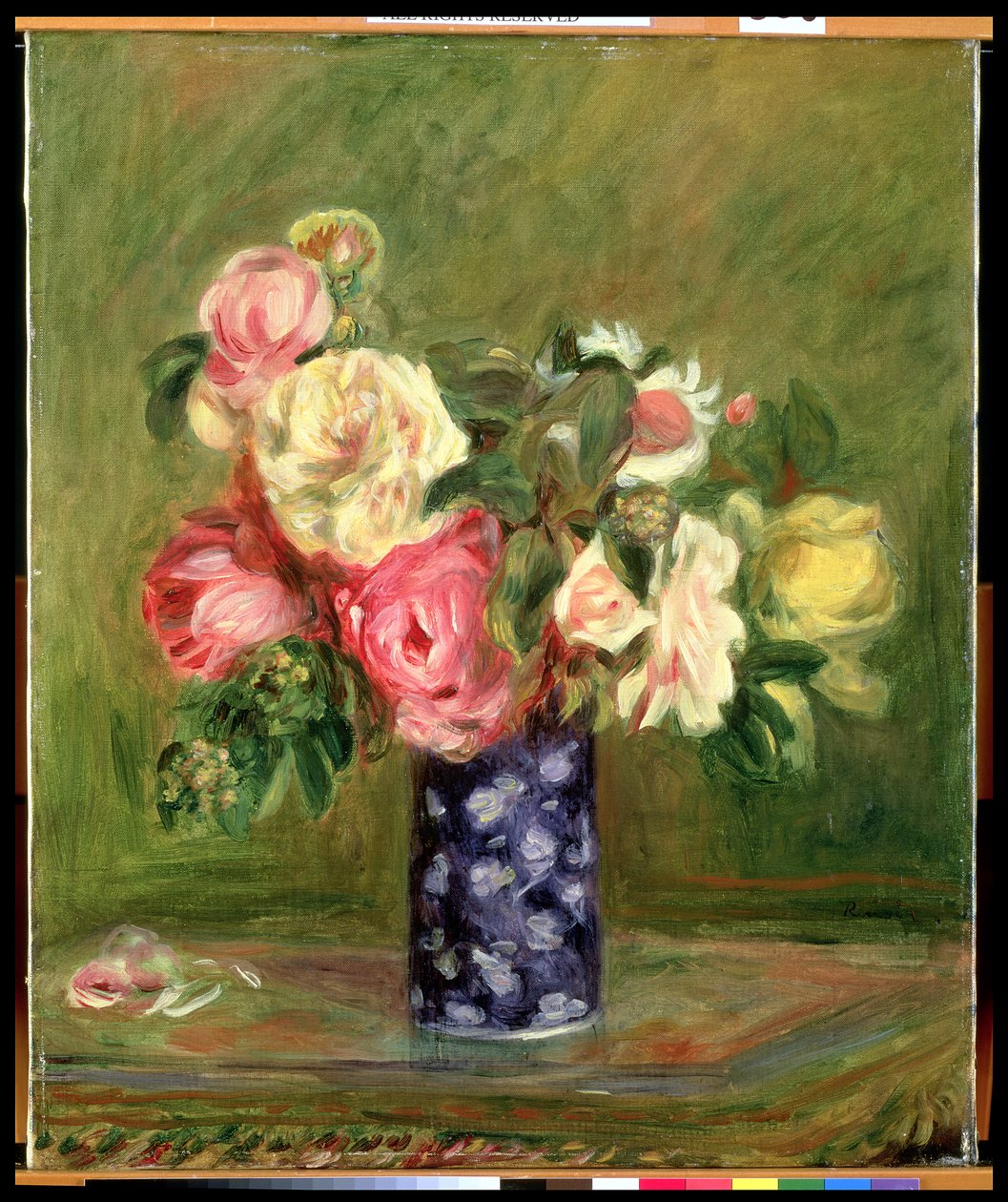 Rozen in een blauwe vaas door Pierre Auguste Renoir
