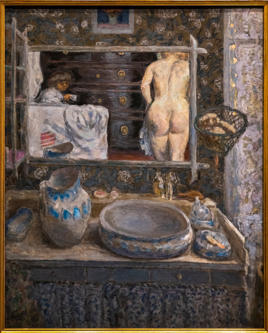 Spiegel boven een wastafel door Pierre Bonnard