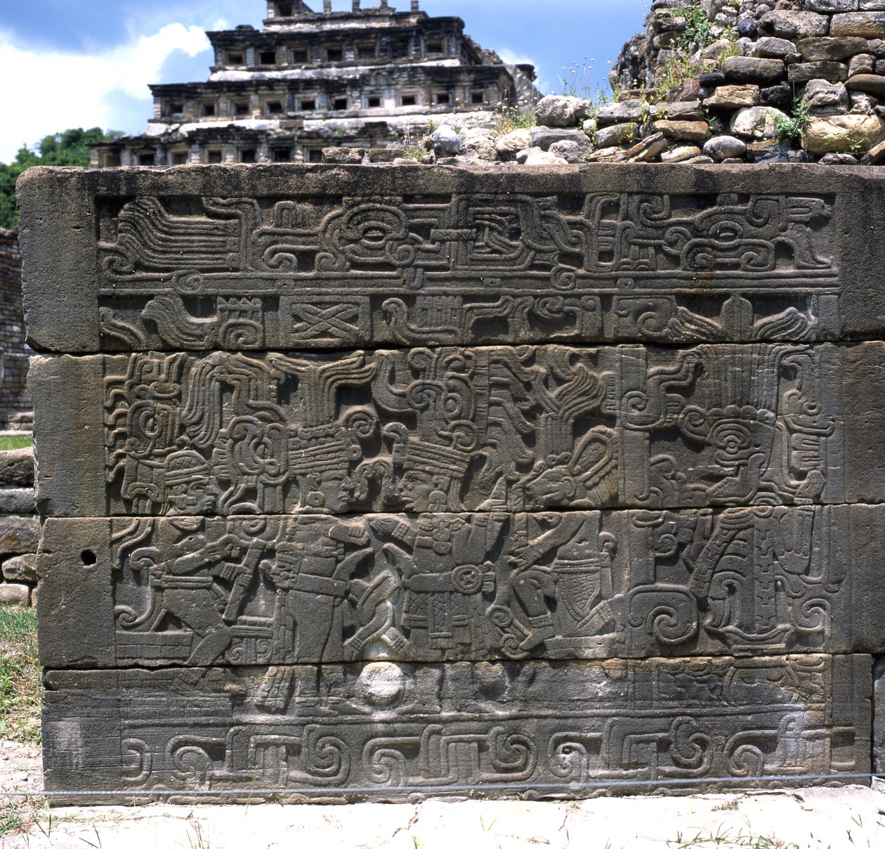 Noordwestelijke reliëf, Totonac, noordmuur, Zuidelijke Balbaan, Late Klassieke periode door Pre Columbian