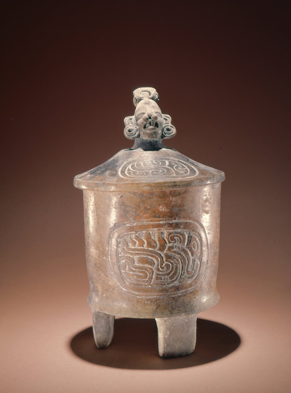 Teotihuacan-stijl driepootkom met effigie-hoofddeksel gevonden in Tikal door Pre Columbian Pre Columbian