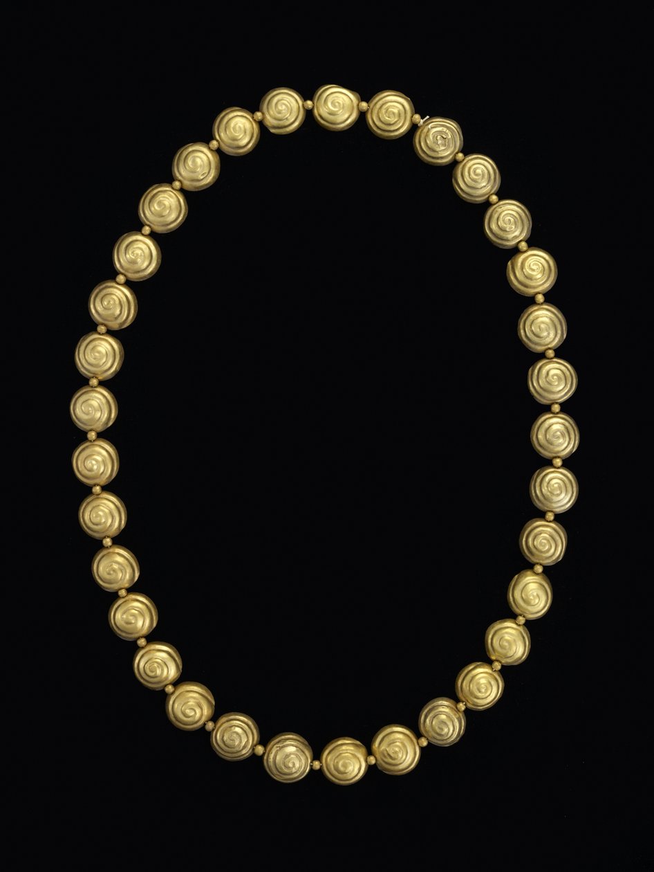 Halsketting van slakkenkralen, Moche door Pre Columbian Pre Columbian