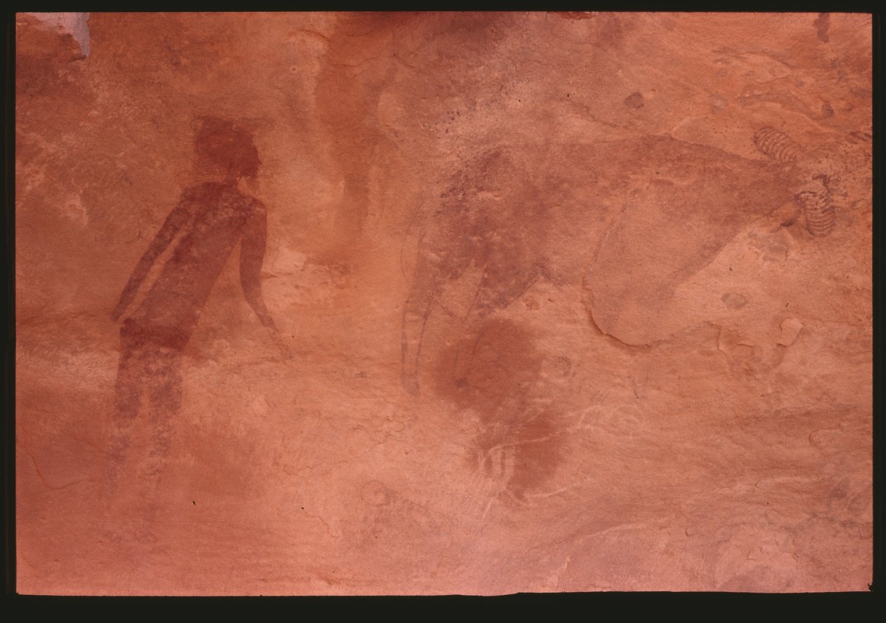 Menselijke figuur en een stier (rots schildering) door Prehistoric
