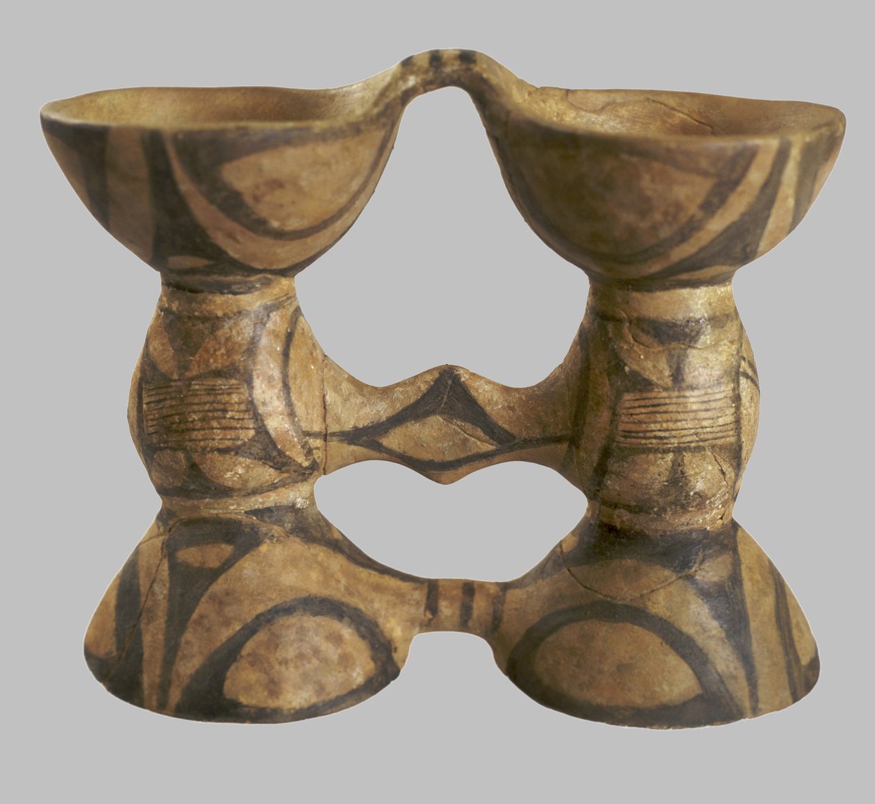 Verrekijkervormig Vat, 4250-3850 v.Chr. door Prehistoric Russian Culture