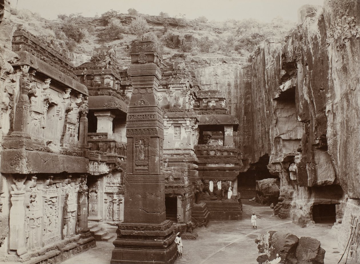Khalias rots uitgehouwen tempel, Ellora door Raja Deen Dayal