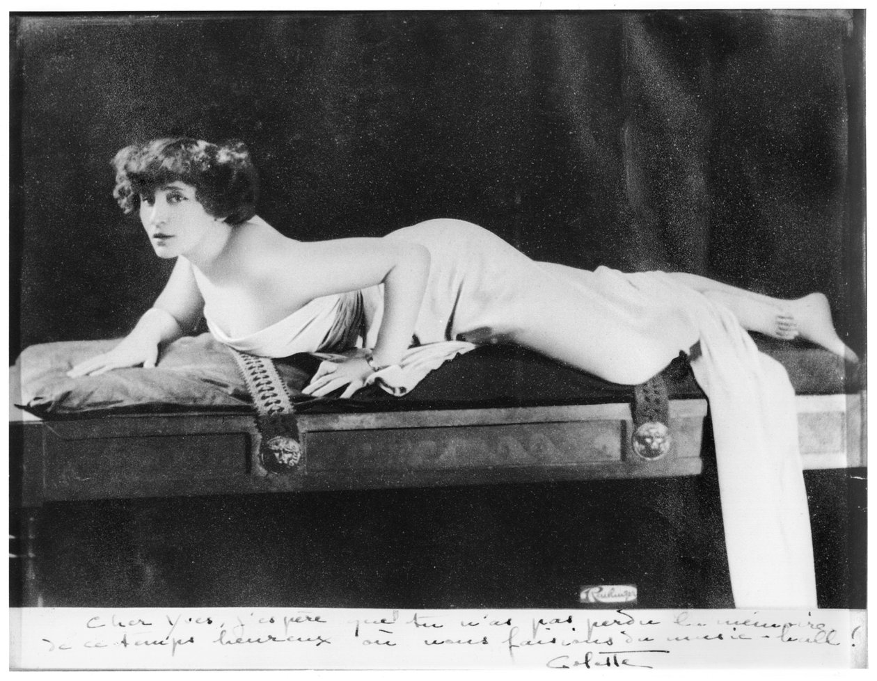 Colette (1873-1954) poseert, 1909 door Reutlinger Studio
