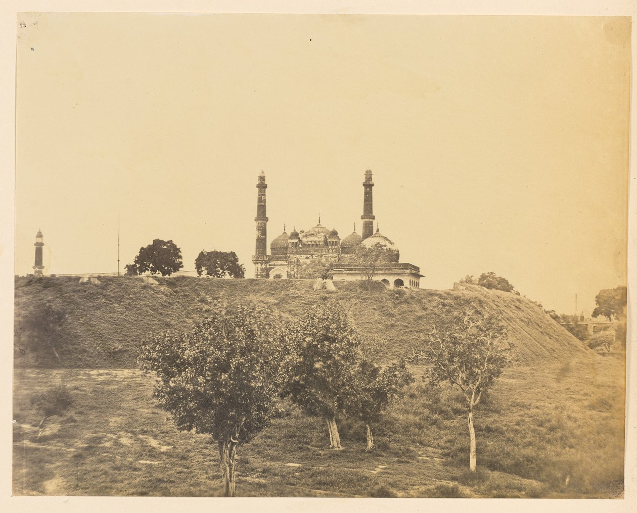 [Moskee in de stad Agra]. door Robert C. Tytler