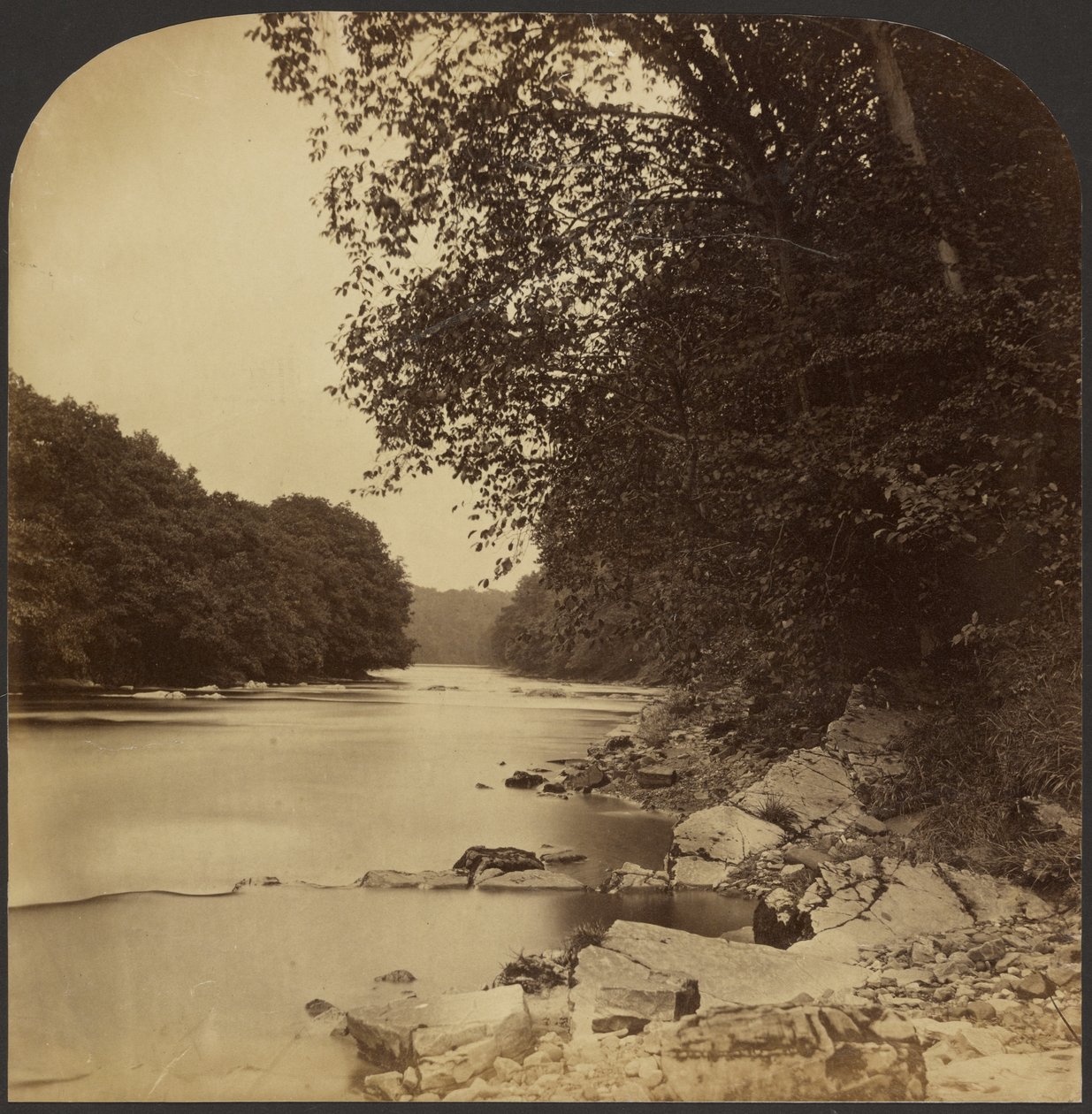 [Rivierlandschap] door Roger Fenton