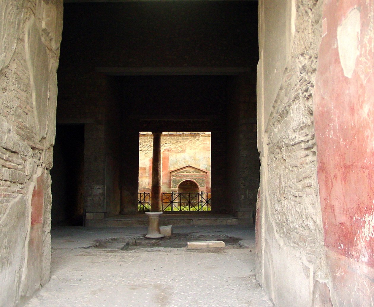 Ingang van een huis door Roman