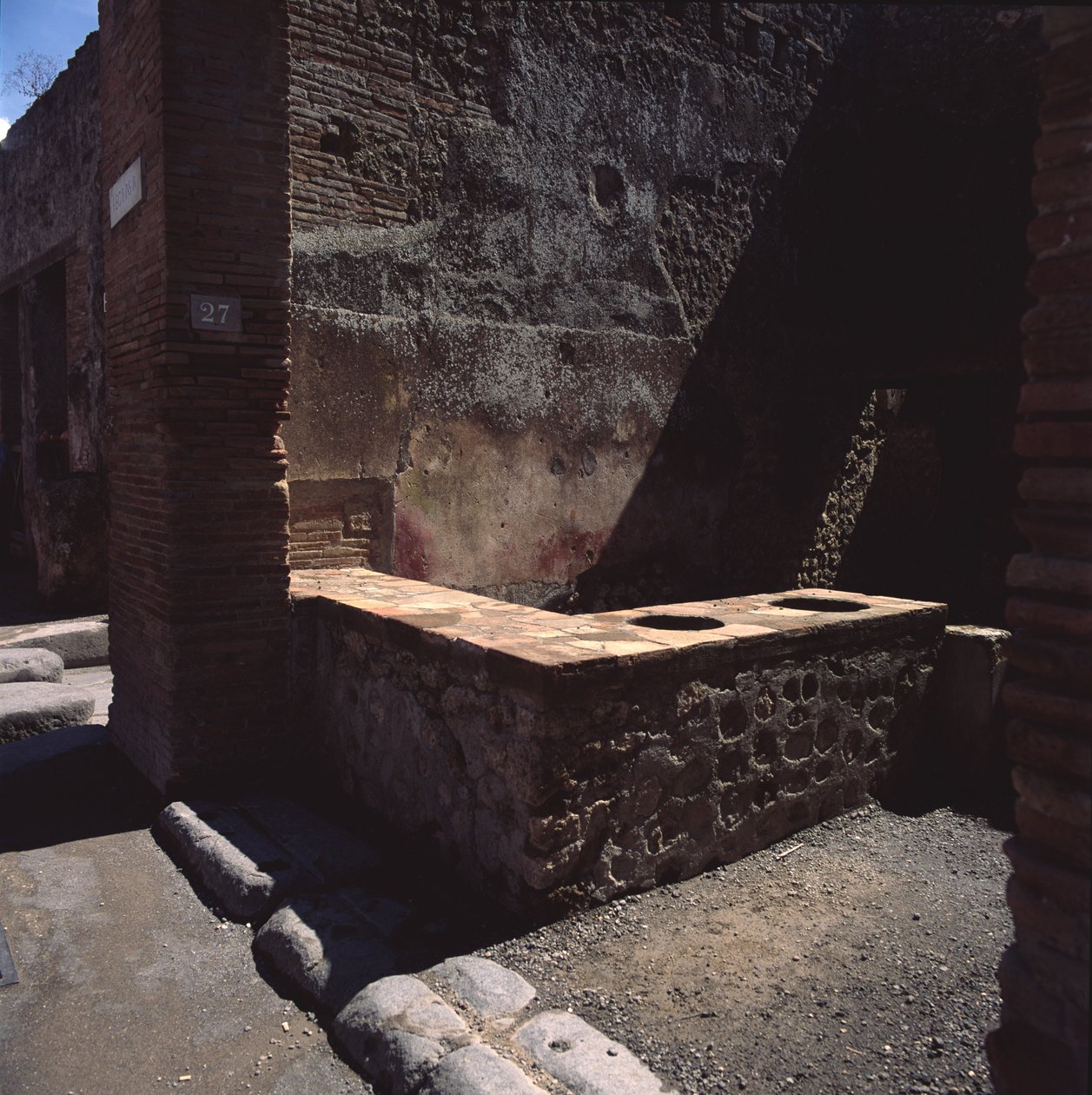 De latrine door Roman