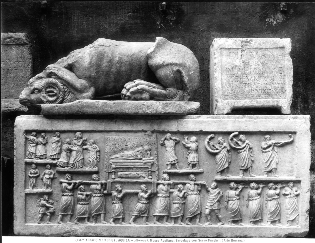 Sarcophagus met een begrafenisstoet door Roman Roman