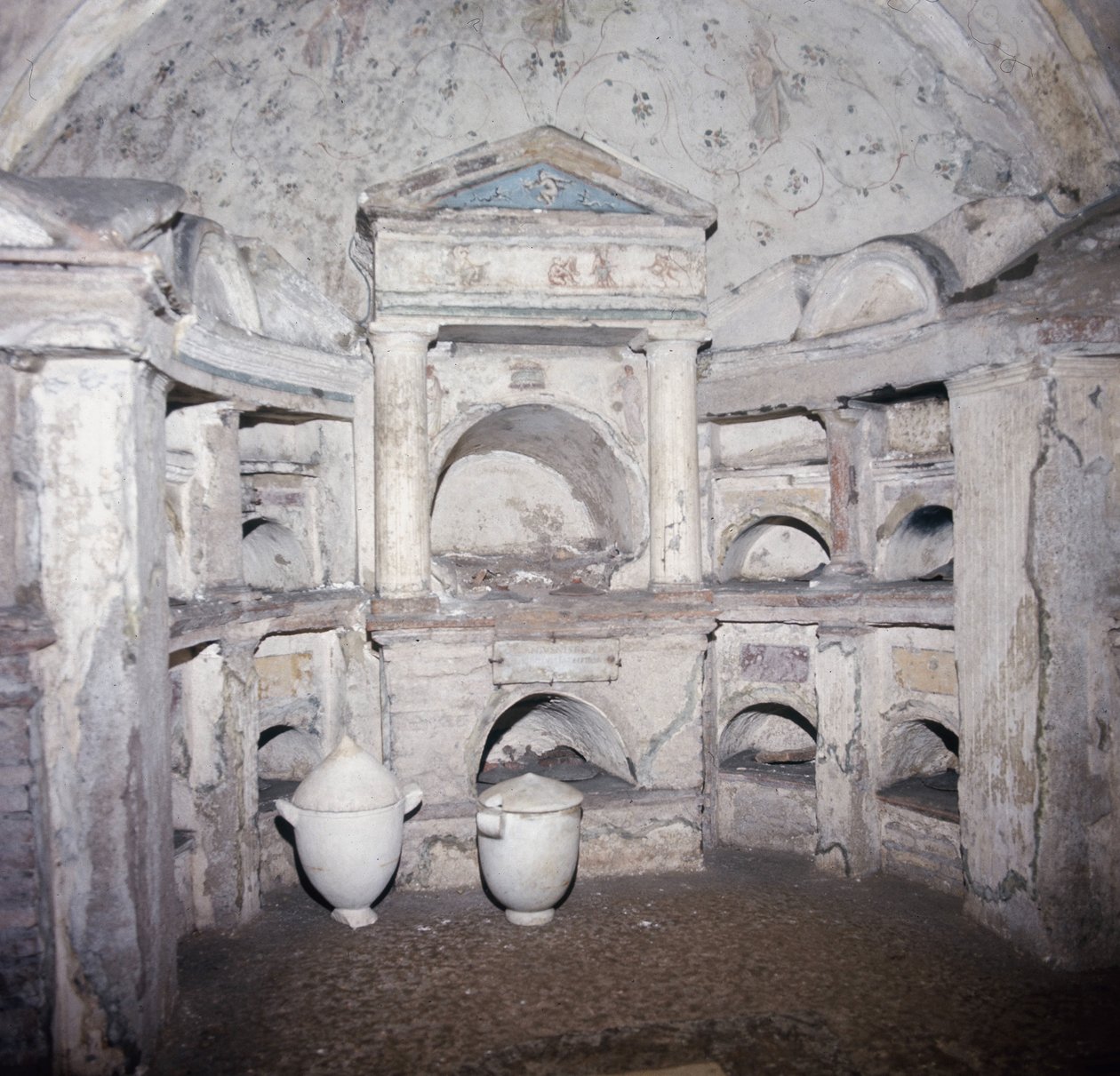 Columbarium - Graf van Pomponis Hylax door Roman