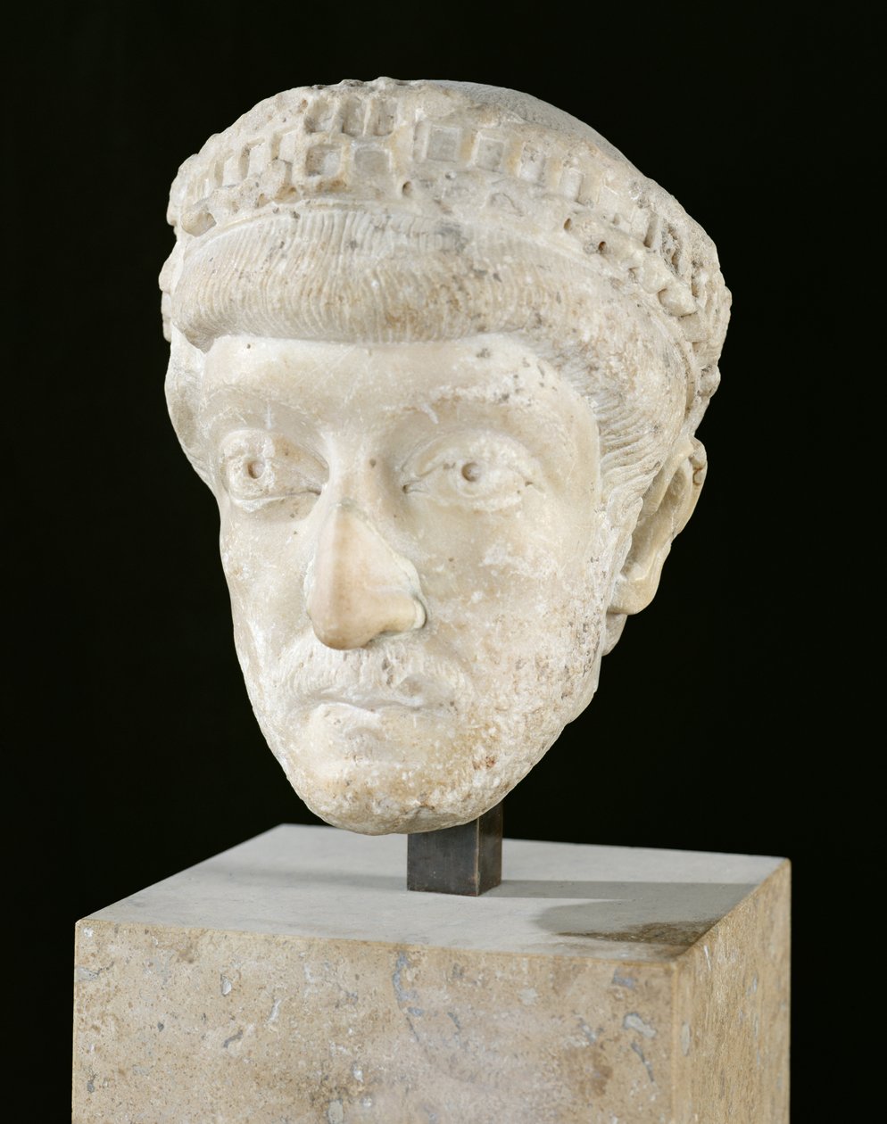 Hoofd van keizer Theodosius II (408-450) door Roman