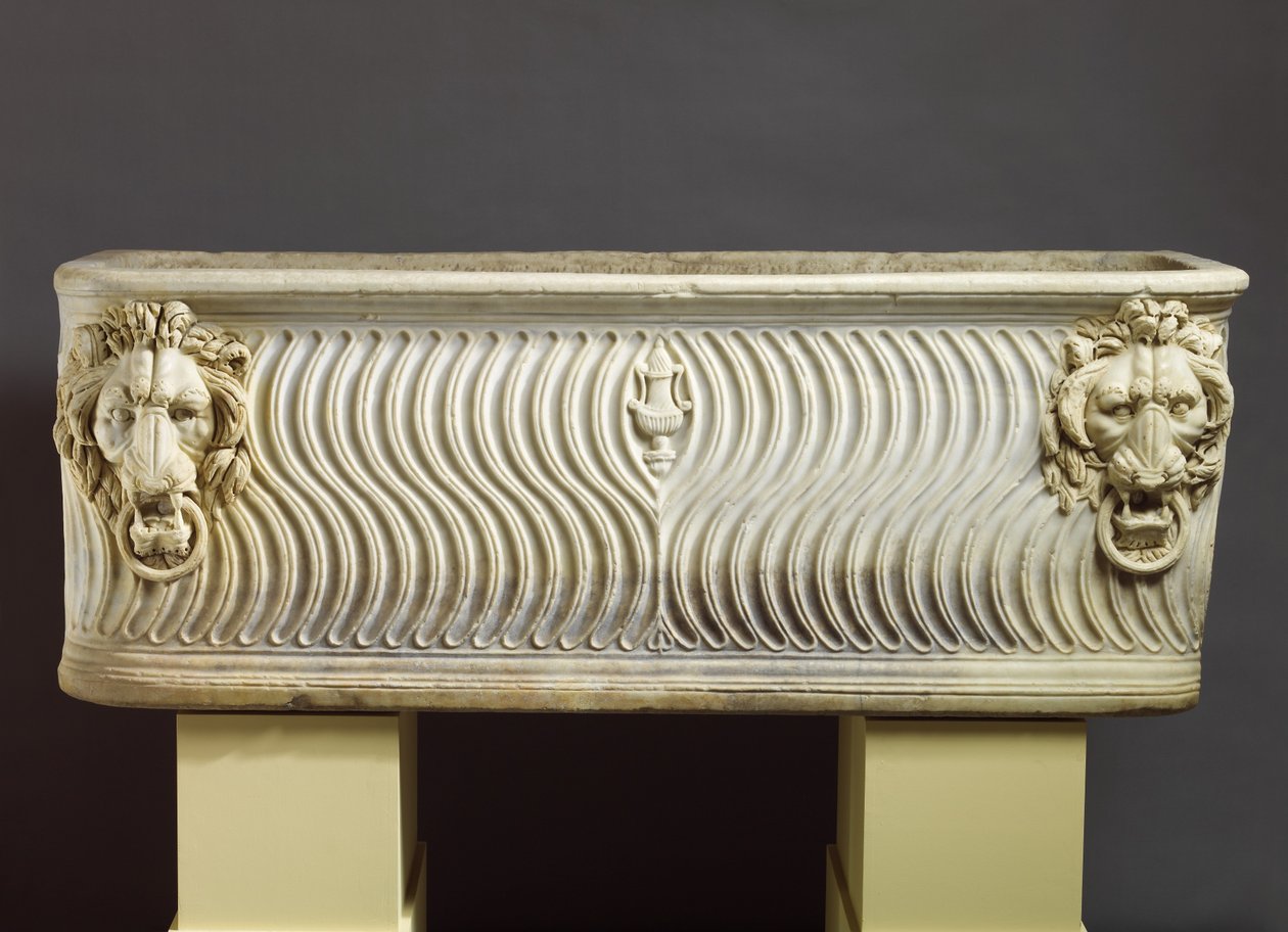 Marmeren Strigilated Sarcofaag door Roman