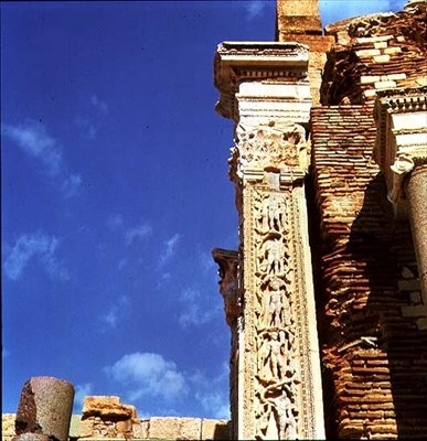 Pilaster van de Severan Basilica door Roman