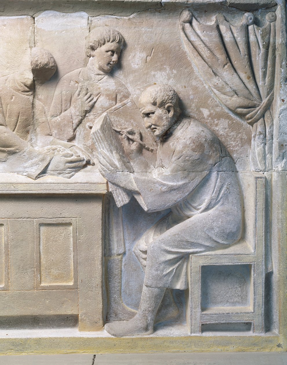 Reliëf van mausoleum met belastinginner door Roman