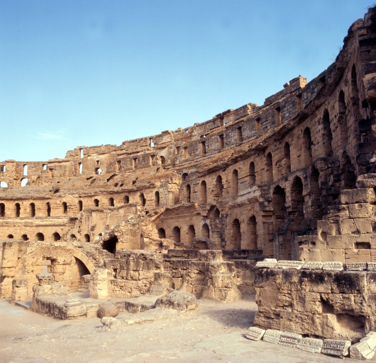 Romeins Colosseum van El-Djem, Tunesië door Roman