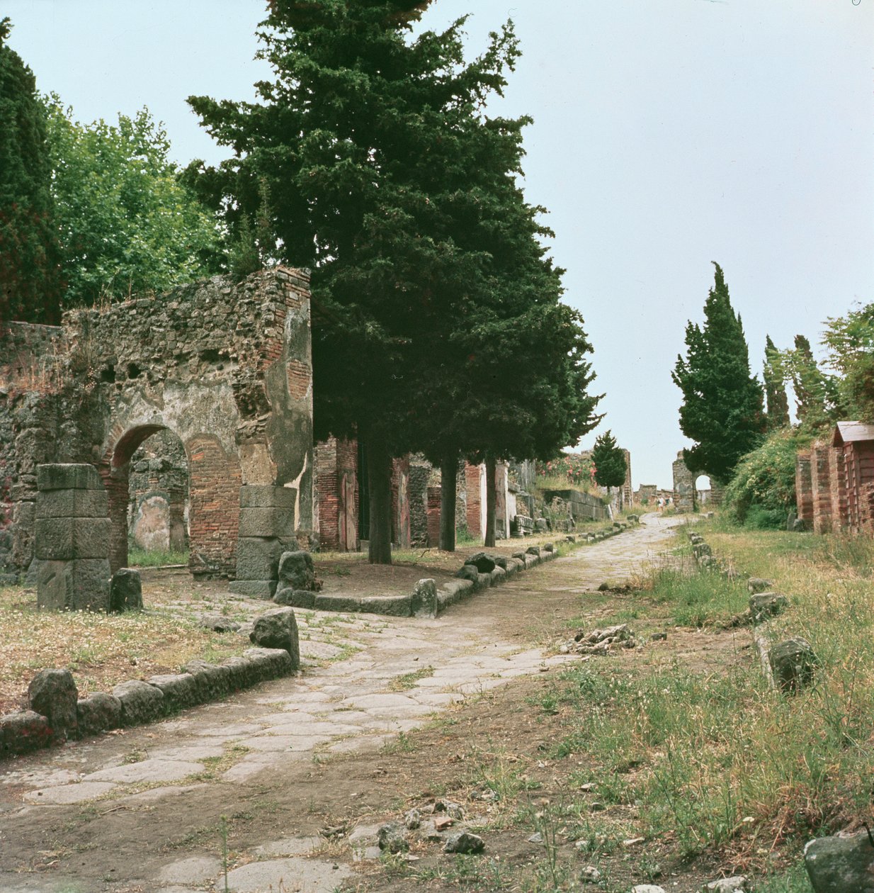 De Graves Way en de Herculaneum-poort door Roman