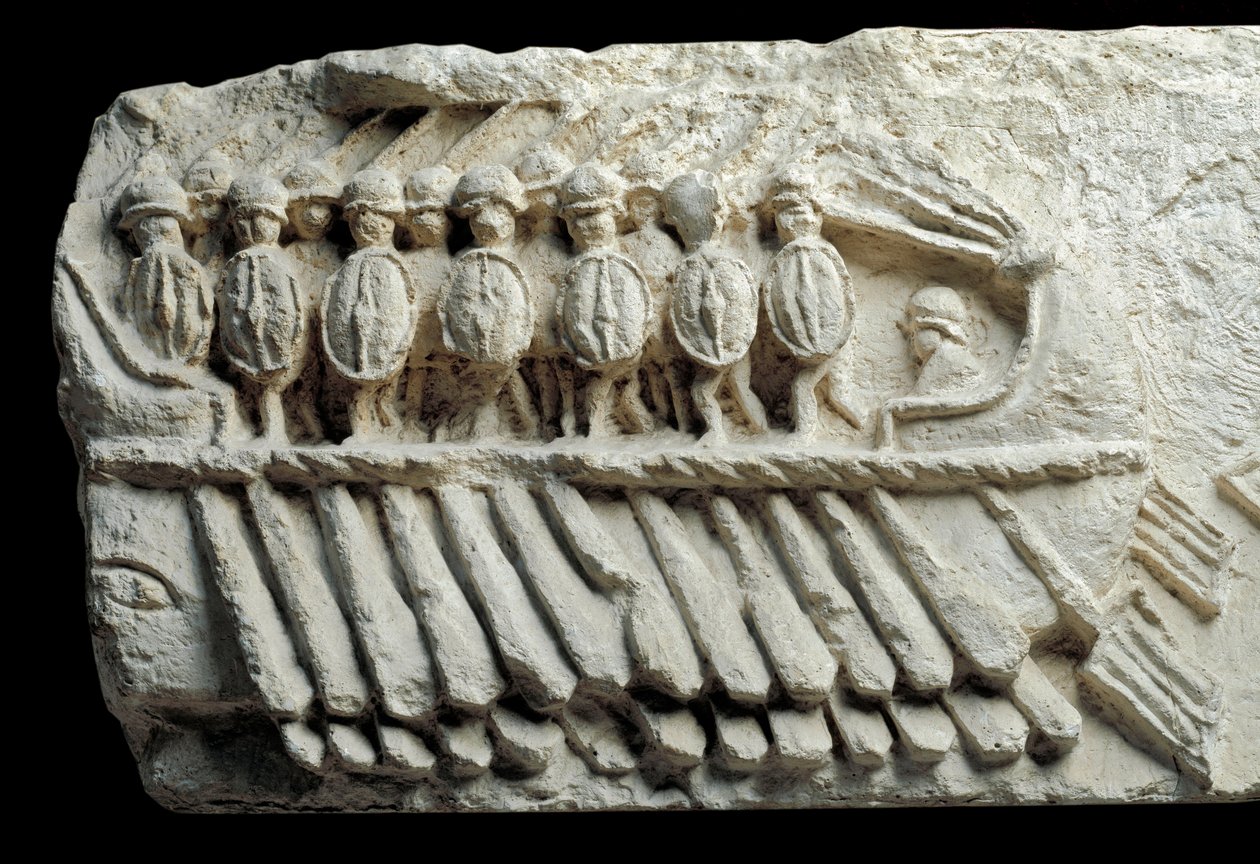 Bireme met gewapende soldaten (laag reliëf) door Roman Roman