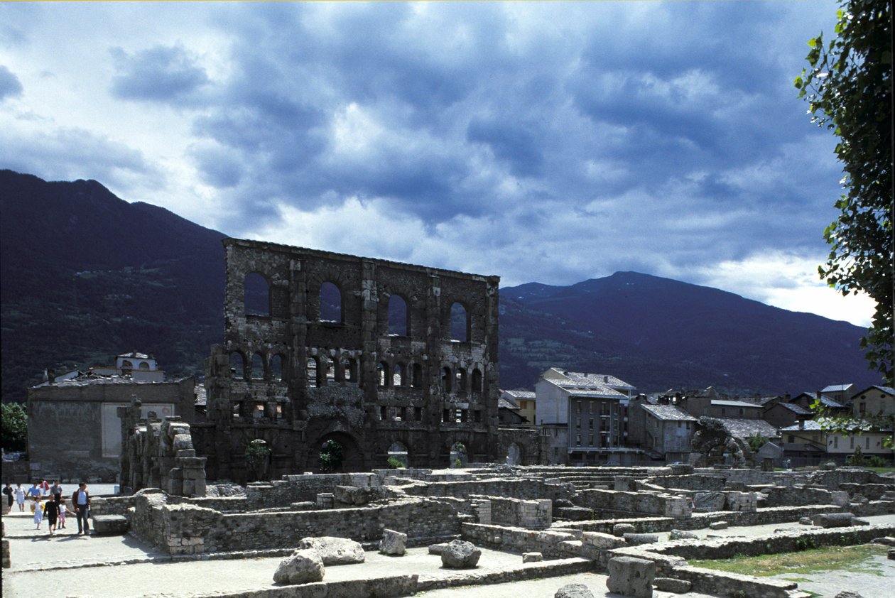 Romeins theater van Aosta. door Roman Roman