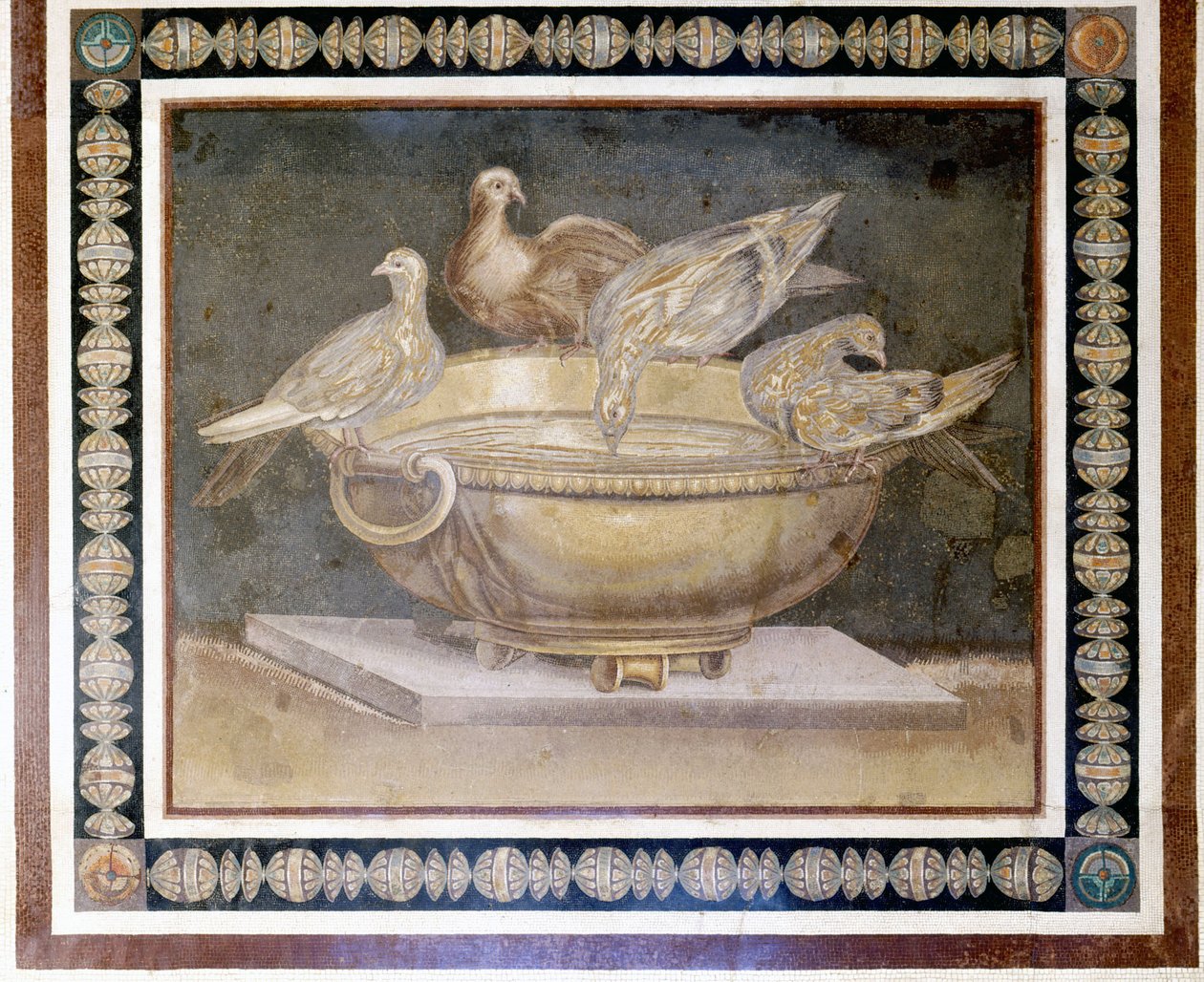 Romeins mozaïek met 4 duiven door Roman Roman