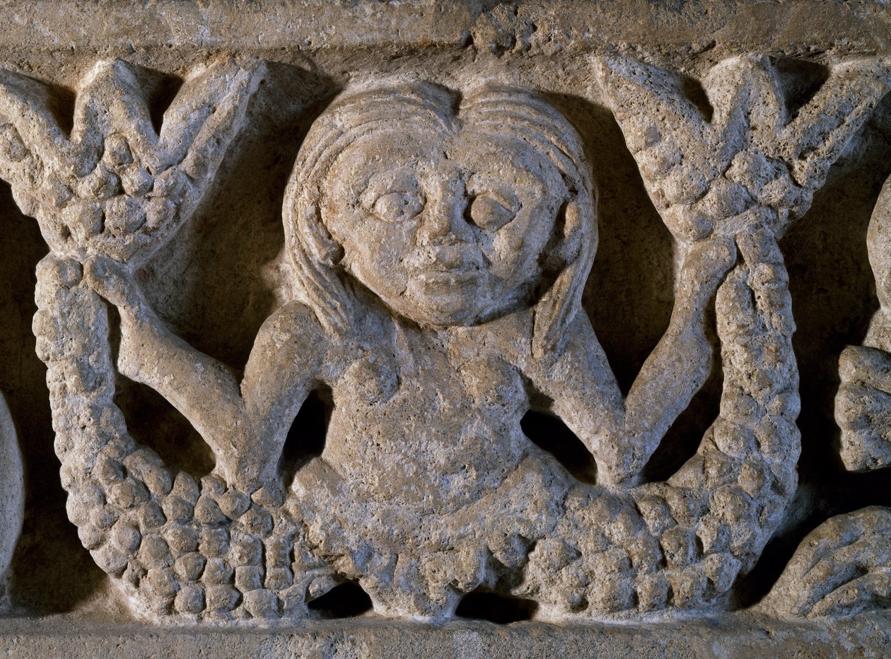 Twee-staart zeemeermin, detail van Romaans fries, Italië door Romanesque
