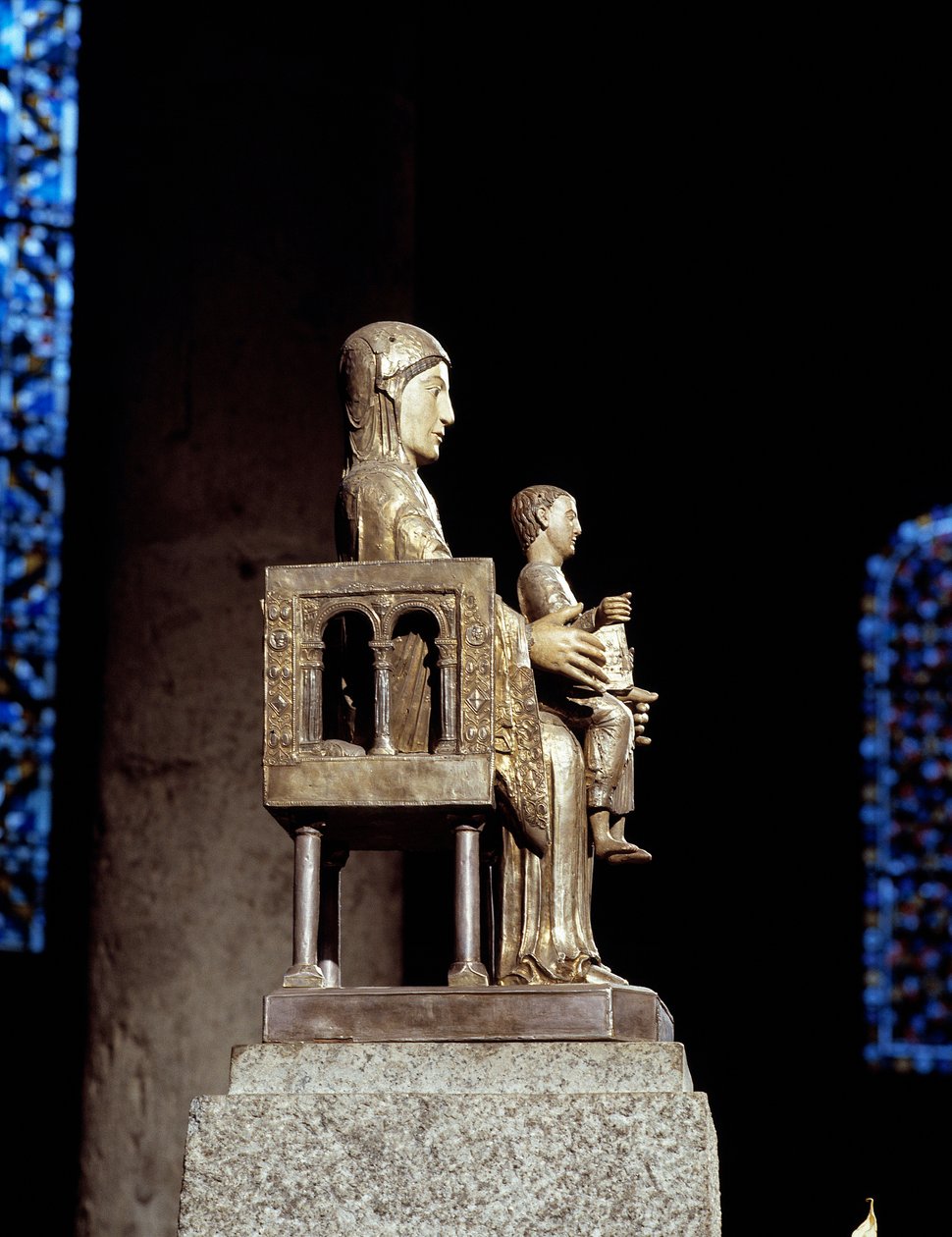 Maagd en Kind (beeldhouwwerk) door Romanesque