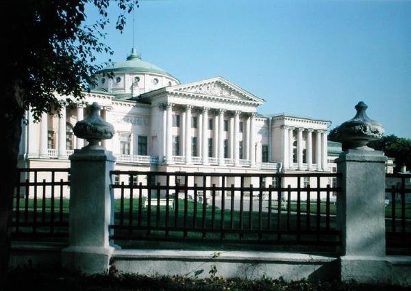Het Sheremetyev-paleis in Ostankino, gebouwd in de jaren 1770 door Russian School