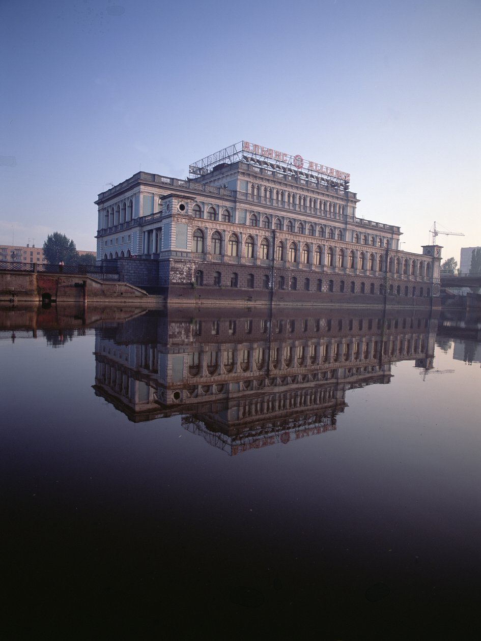 Uitzicht op de oude beurs door Russian School