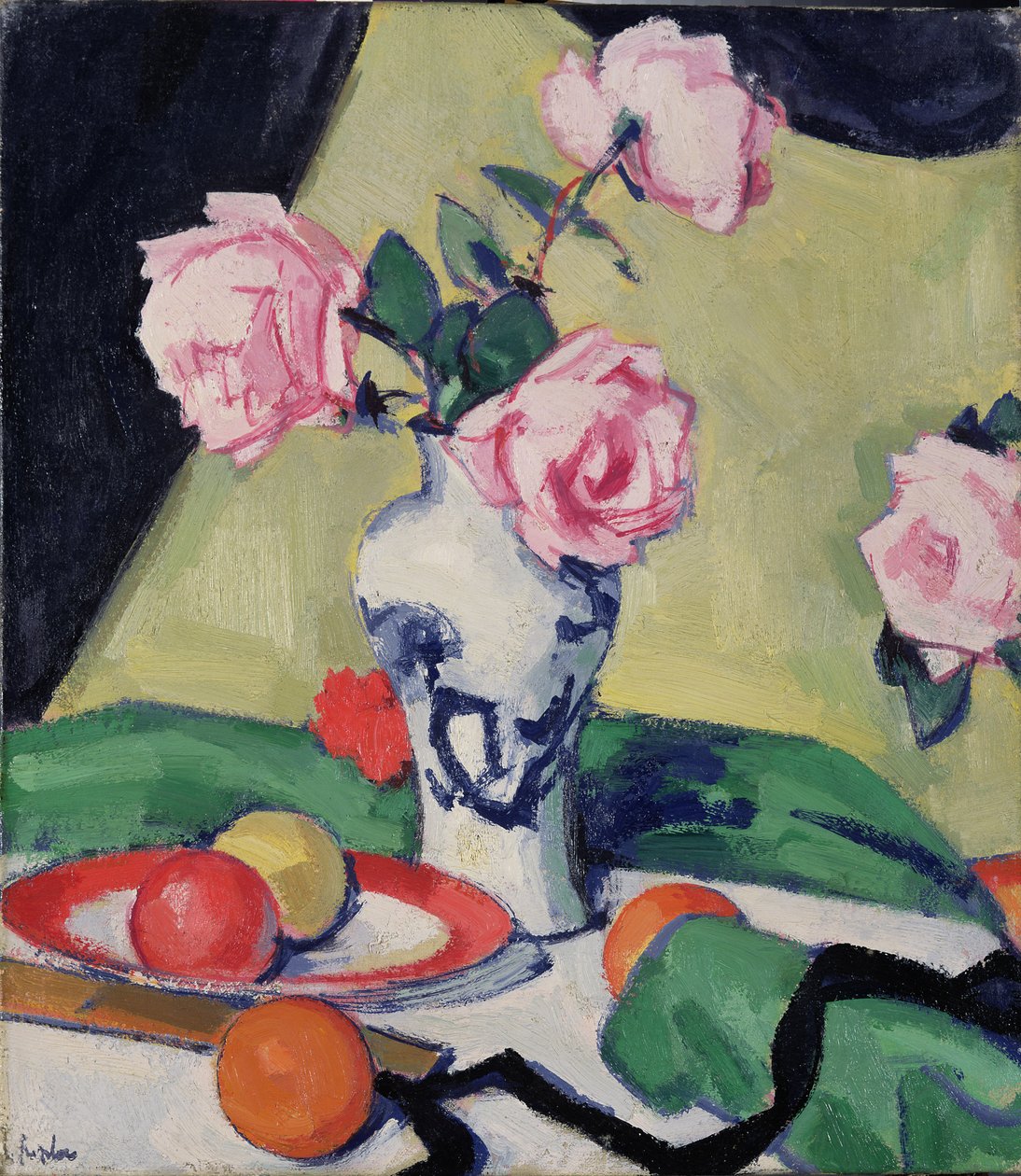 Stilleven met Japanse Pot en Rozen, c.1919 door Samuel John Peploe