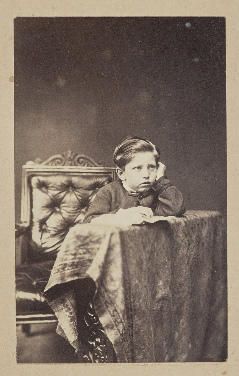 [Portret van jonge jongen]. door Sir John Joscelyn Coghill