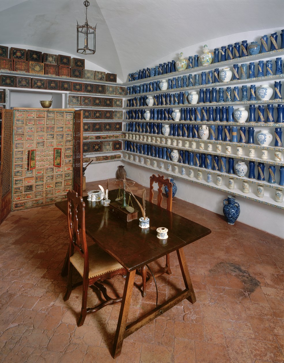 Uitzicht op de Apotheek door Spanish School