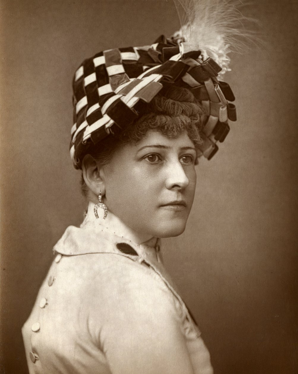 Kate Munroe, actrice door St James