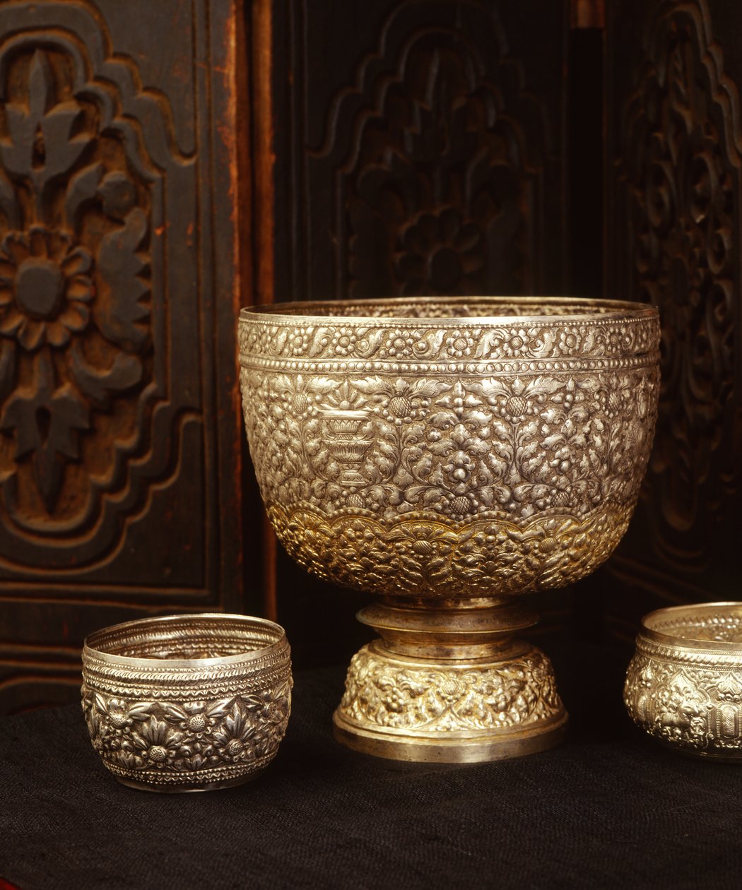 Repousse schalen (zilver) door Thai School