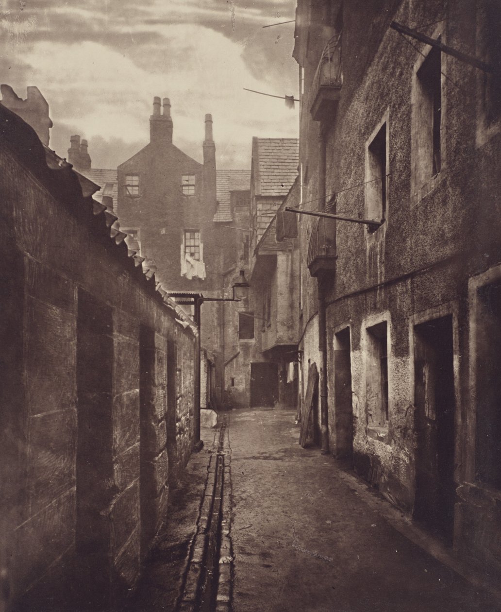 Close, nr. 115 High Street. door Thomas Annan