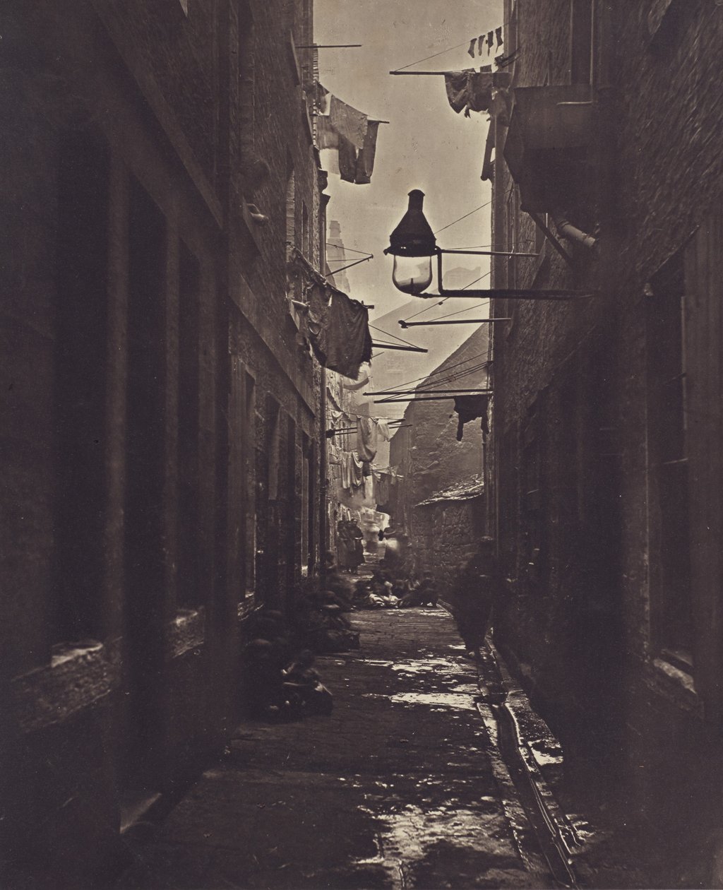 Close, nr. 80 High Street. door Thomas Annan