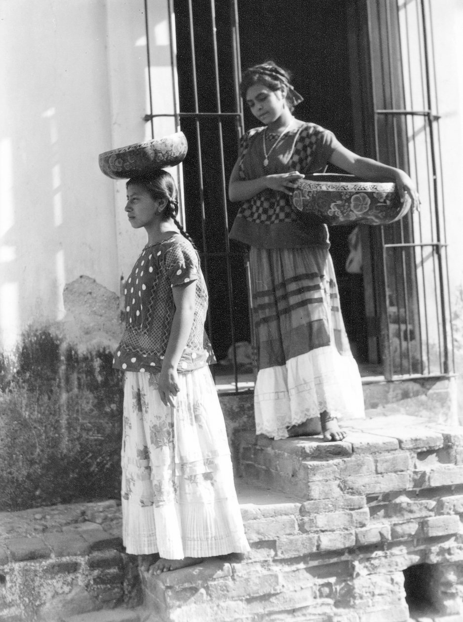 Vrouwen in Tehuantepec, Mexico, 1929 door Tina Modotti