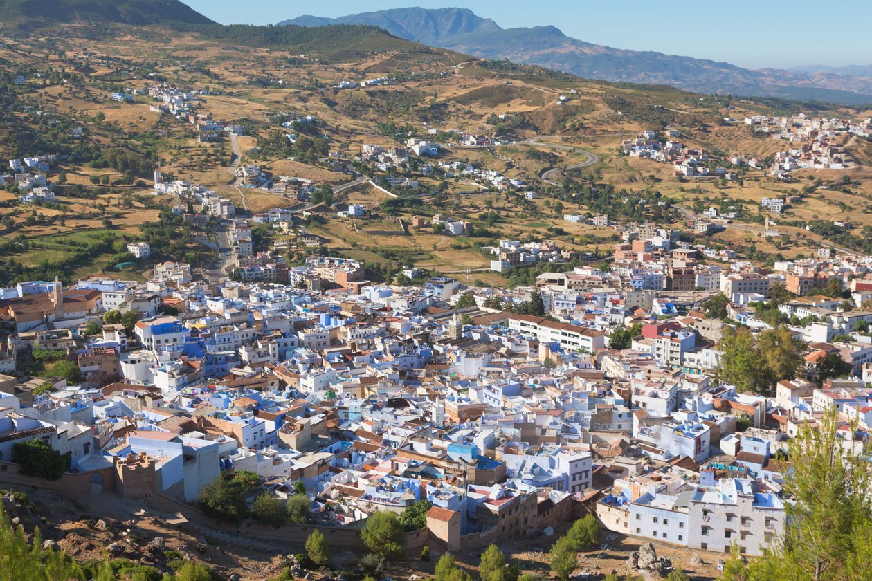 Chefchaouen, Marokko. Overzicht van de stad. door Unbekannt Unbekannt