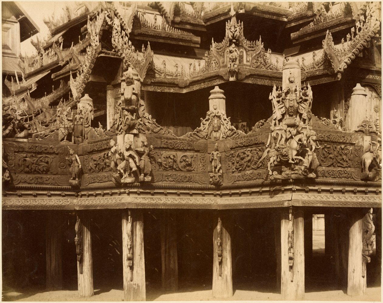 Klooster of pagode, (detail), waarschijnlijk Mandalay, eind 19e eeuw door Unbekannt Unbekannt