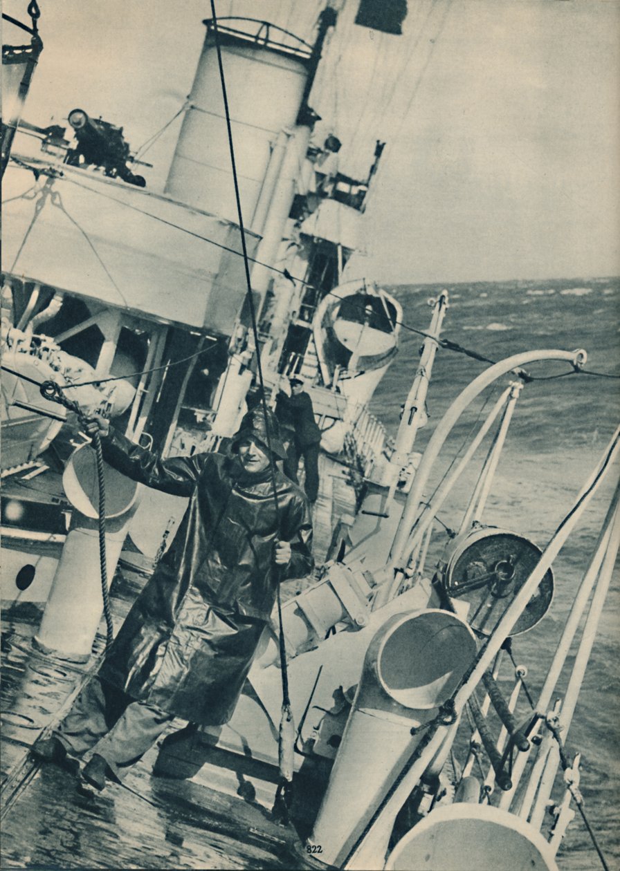 Een Torpedobootjager in Zwaar Weer, 1936 door Unbekannt