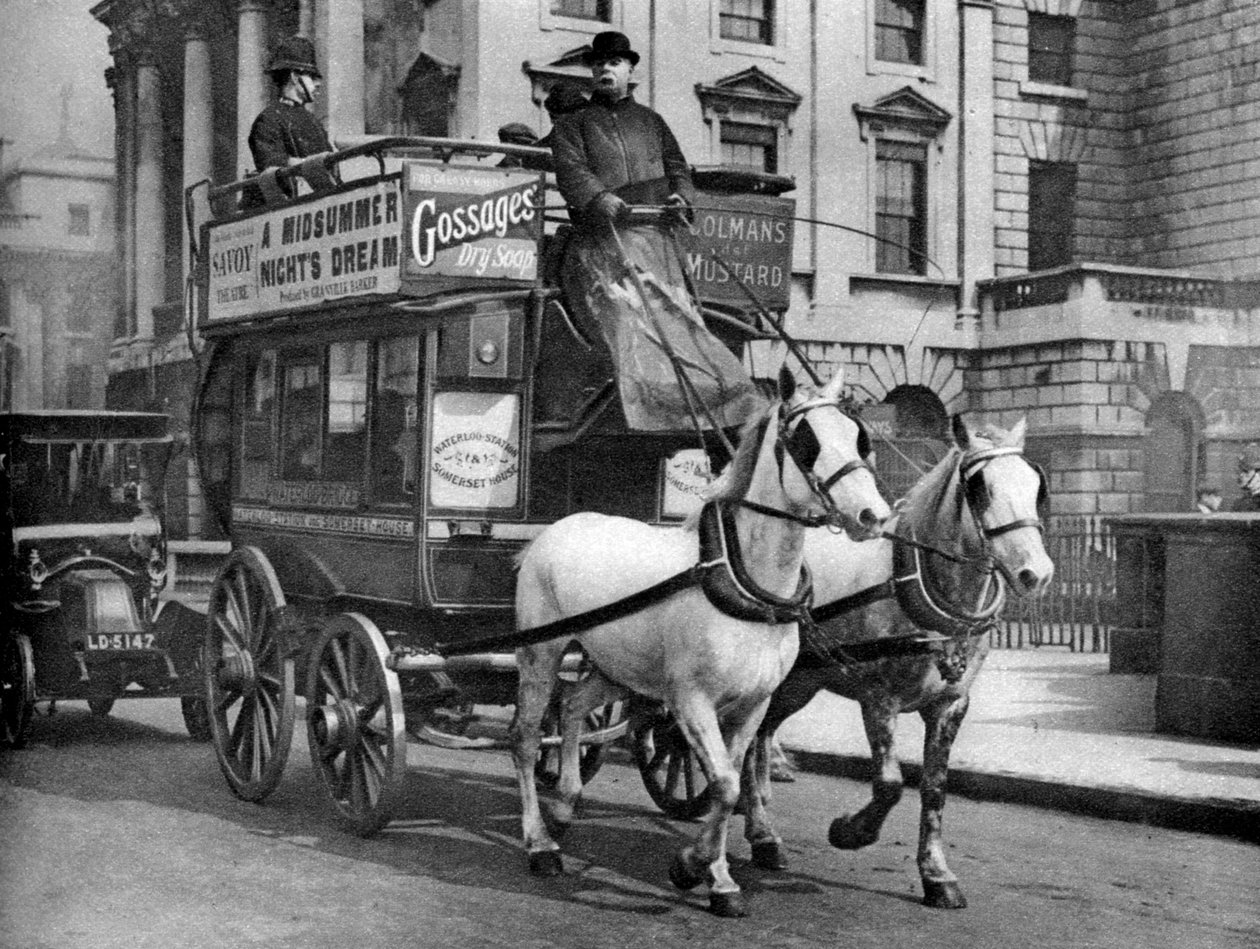 Een door paarden getrokken bus, Londen, 1926-1927 door Unbekannt