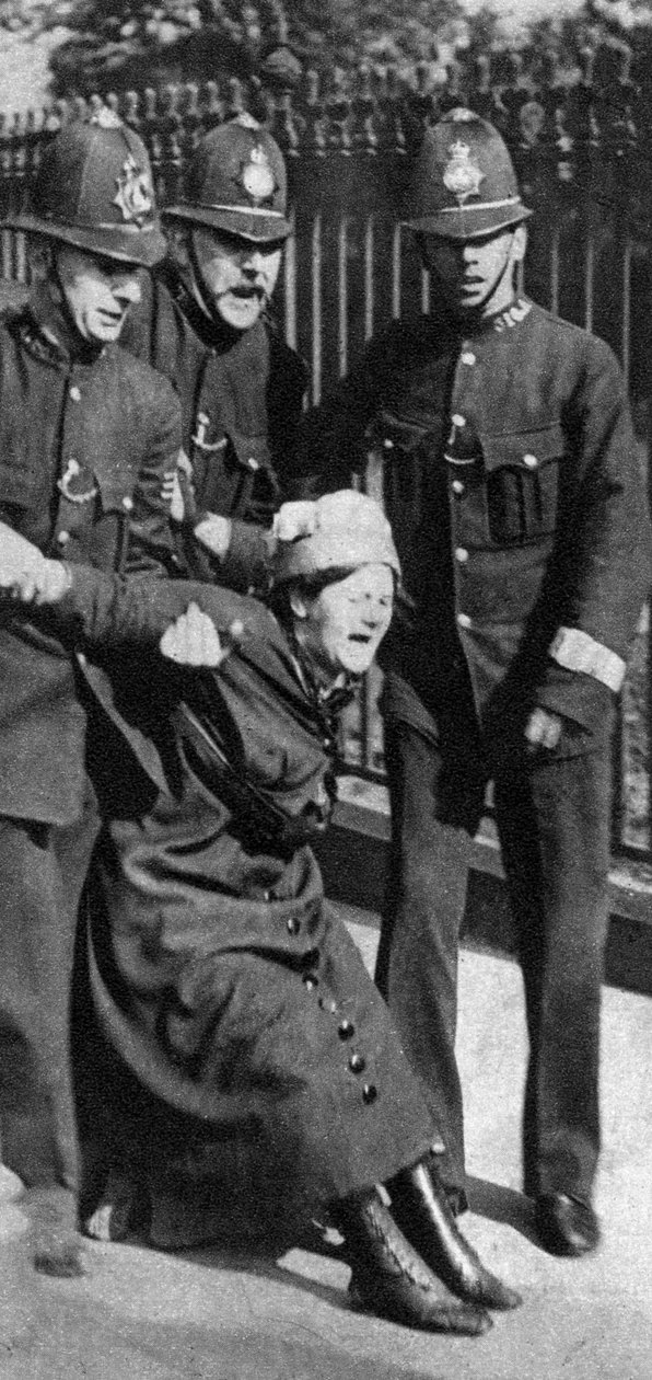 Een Suffragette wordt Gearresteerd, ca. 1910s door Unbekannt