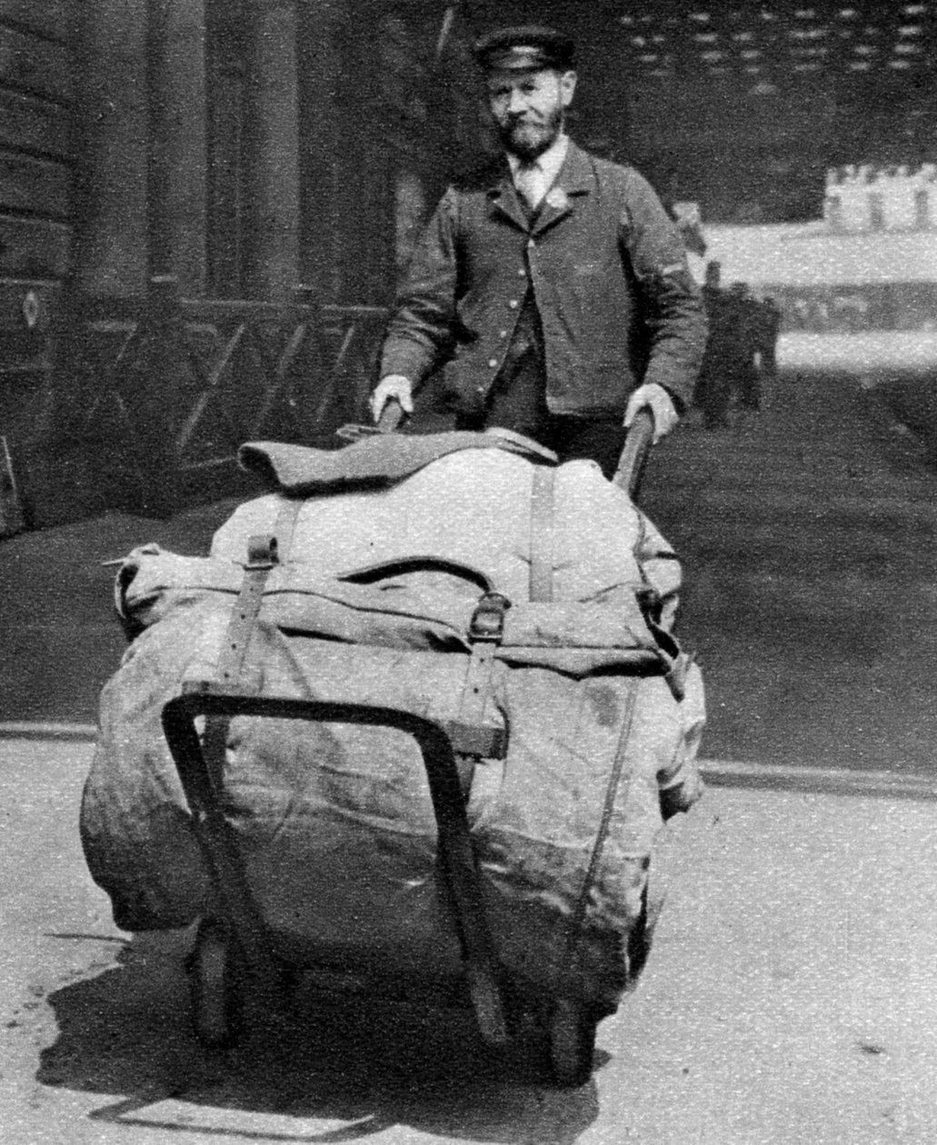 Een treinconducteur, Londen, 1926-1927 door Unbekannt