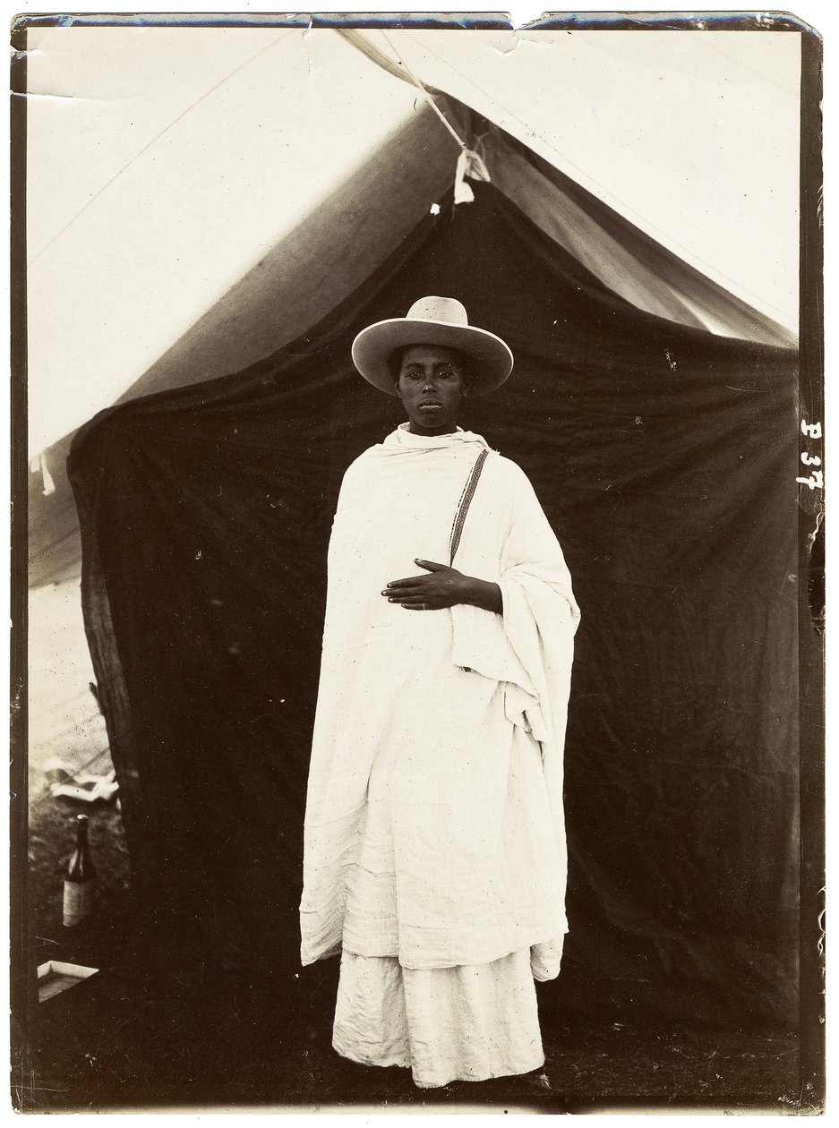 Abyssinische vrouw, c.1910 door Unbekannt